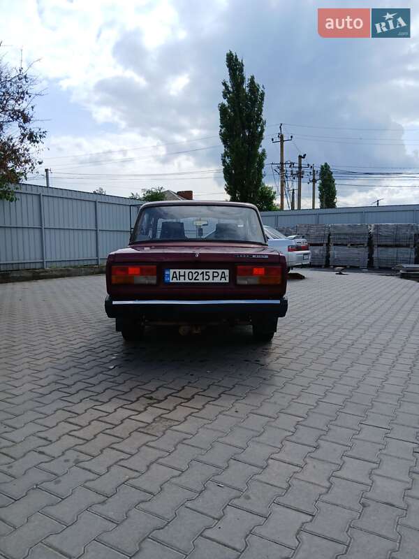 Седан ВАЗ / Lada 2107 2001 в Днепре