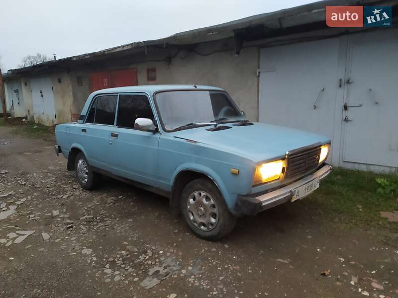 Седан ВАЗ / Lada 2107 1989 в Калуше