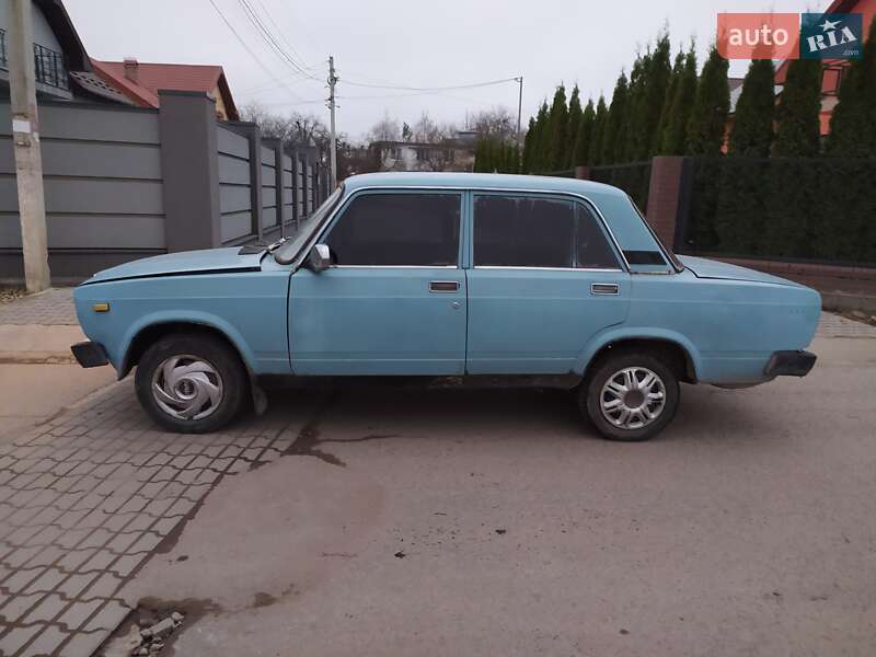 Седан ВАЗ / Lada 2107 1989 в Калуше