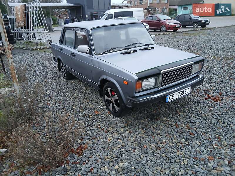 Седан ВАЗ / Lada 2107 2007 в Хотині