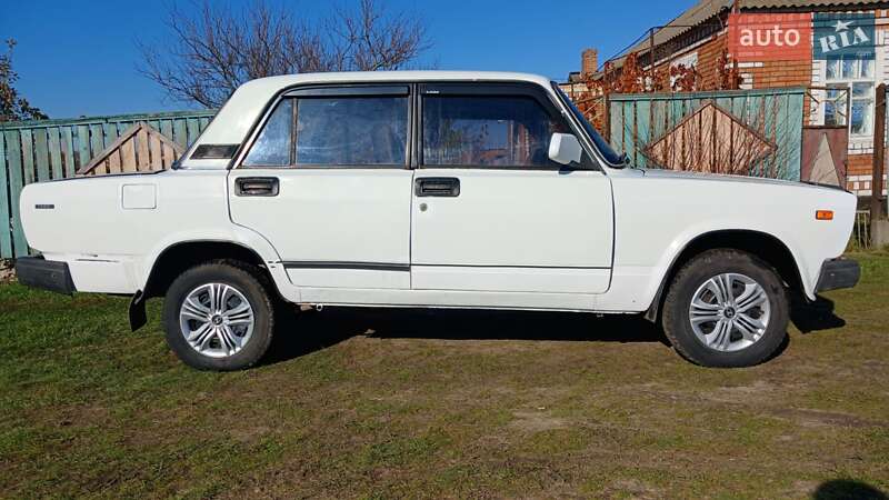 Седан ВАЗ / Lada 2107 1987 в Кропивницком фото 3 Седан ВАЗ / Lada 2107 1987 в Кропивницком