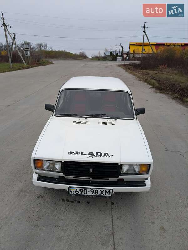 Седан ВАЗ / Lada 2107 1991 в Хотине фото 37 Седан ВАЗ / Lada 2107 1991 в Хотине