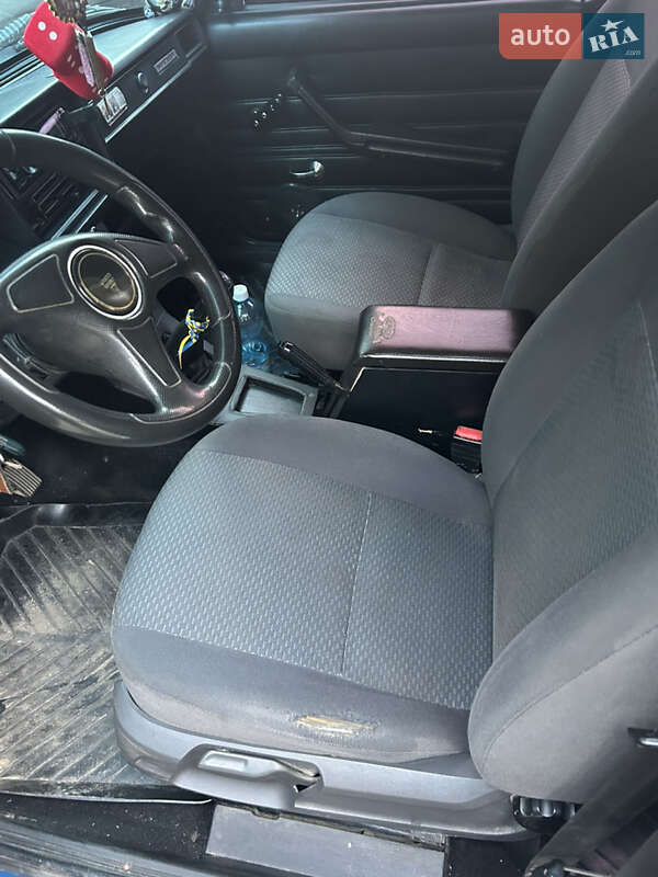 Седан ВАЗ / Lada 2107 2003 в Овідіополі фото 5 Седан ВАЗ / Lada 2107 2003 в Овідіополі