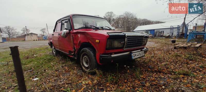 Седан ВАЗ / Lada 2107 1999 в Звягеле