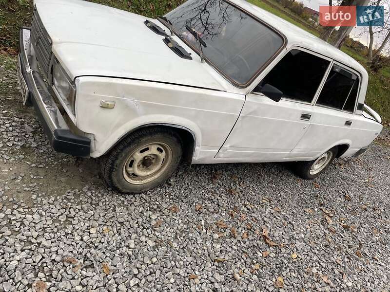 Седан ВАЗ / Lada 2107 1993 в Хусті фото 2 Седан ВАЗ / Lada 2107 1993 в Хусті