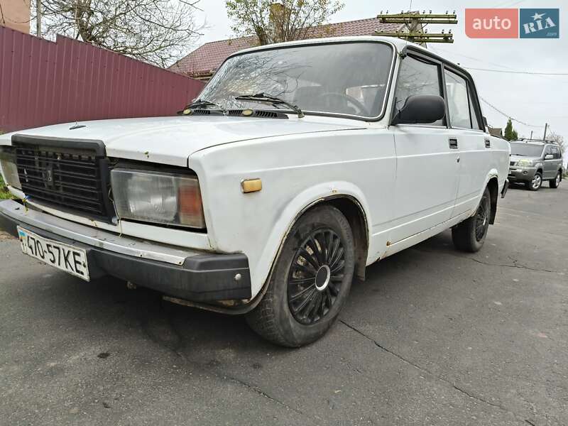Седан ВАЗ / Lada 2107 1992 в Лысянке