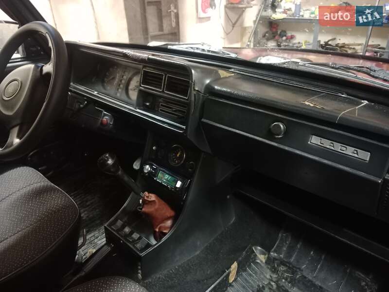 Седан ВАЗ / Lada 2107 2003 в Ромнах фото 7 Седан ВАЗ / Lada 2107 2003 в Ромнах