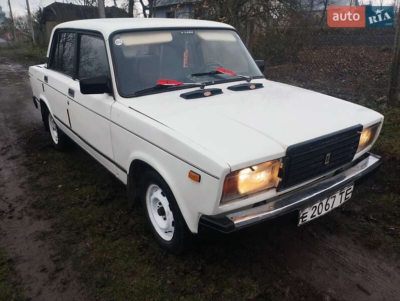 Седан ВАЗ / Lada 2107 1989 в Теребовле