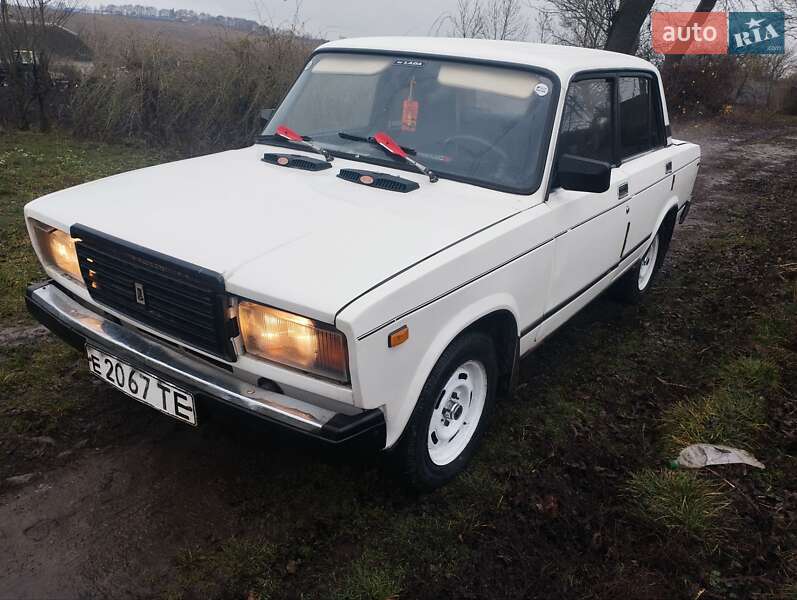 Седан ВАЗ / Lada 2107 1989 в Теребовле