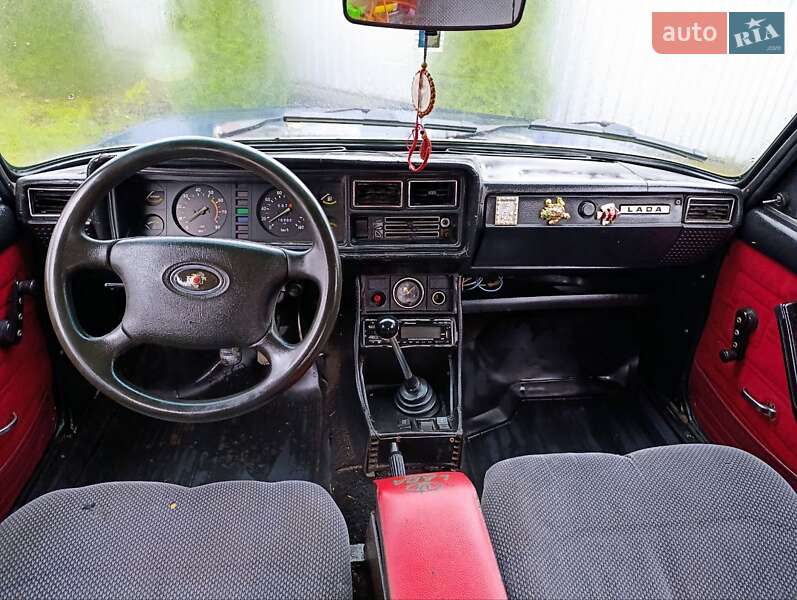 Седан ВАЗ / Lada 2107 1989 в Чернівцях