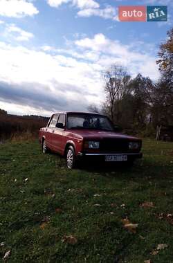 Седан ВАЗ 2107 1983 в Золотоноші
