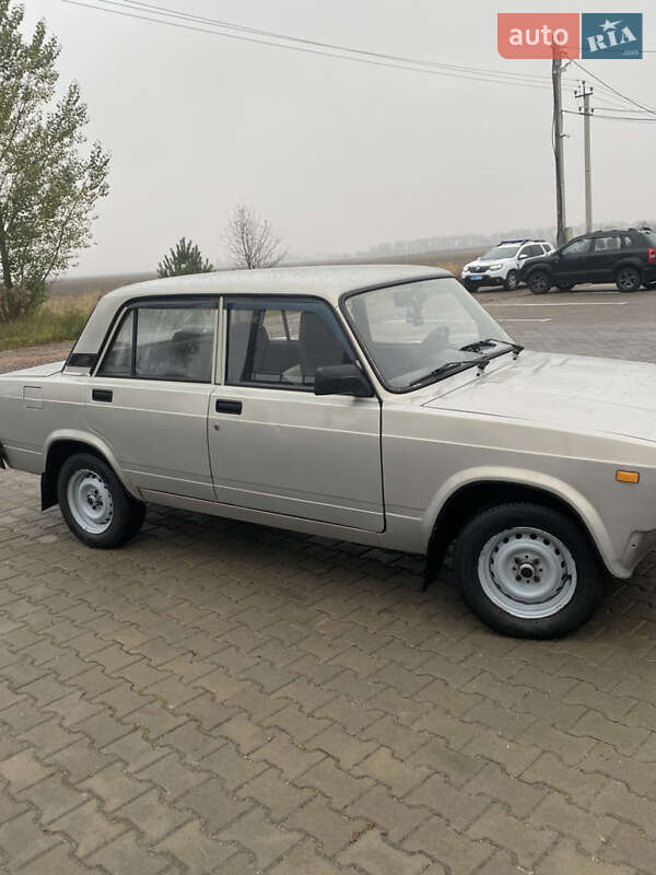 Седан ВАЗ / Lada 2107 2007 в Горе фото 2 Седан ВАЗ / Lada 2107 2007 в Горе