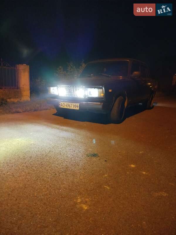 Седан ВАЗ / Lada 2107 2007 в Хусте