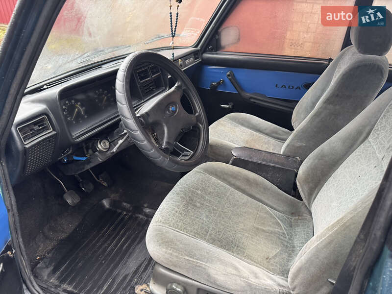 Седан ВАЗ / Lada 2107 2000 в Виннице