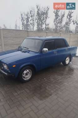 Седан ВАЗ 2107 2003 в Рожище