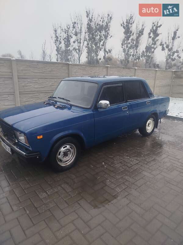 Седан ВАЗ / Lada 2107 2003 в Рожище