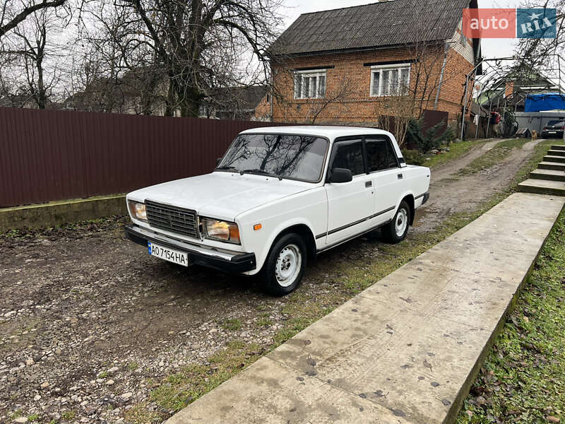 ВАЗ / Lada 2107 2004 ВАЗ / Lada 2107 2004