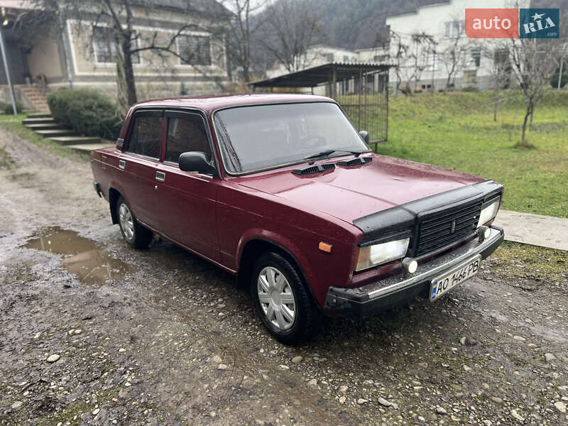 Седан ВАЗ / Lada 2107 2005 в Біловарці