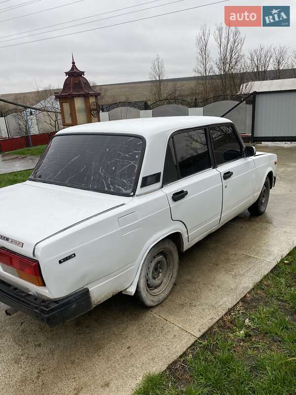 Седан ВАЗ / Lada 2107 1987 в Снятині