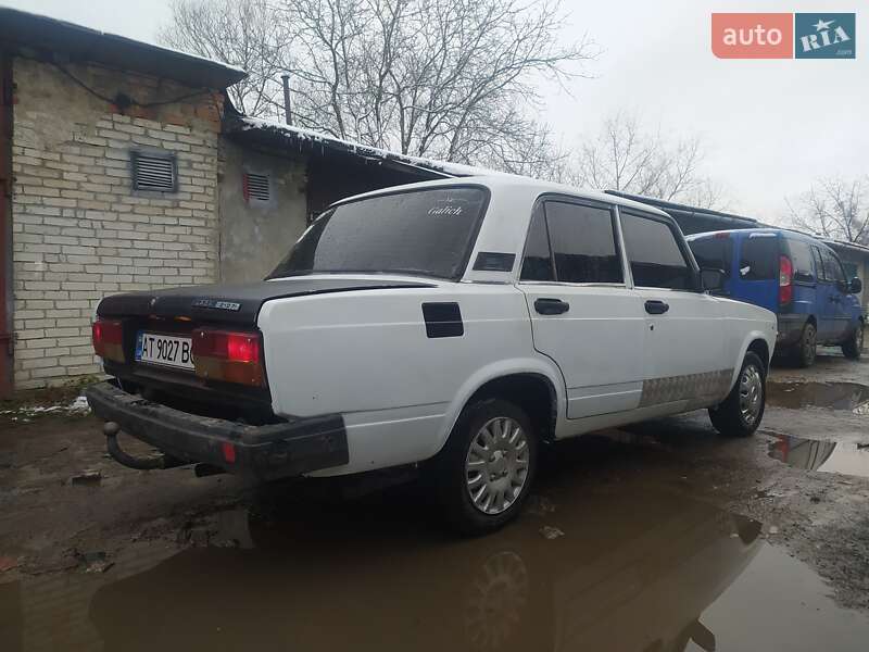 Седан ВАЗ / Lada 2107 1985 в Калуші