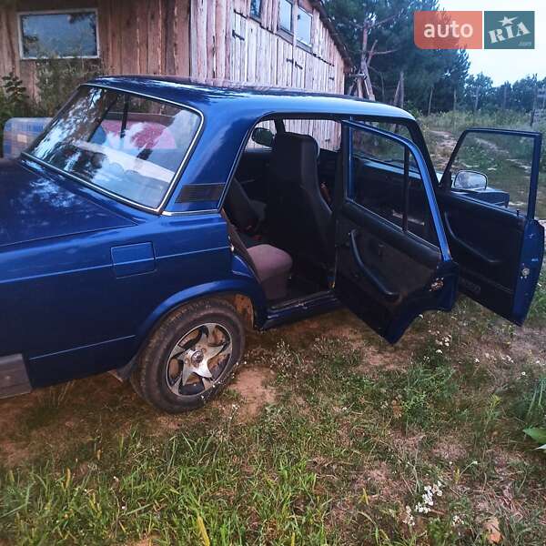 Седан ВАЗ / Lada 2107 2006 в Ржищеві