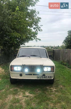 Седан ВАЗ 2107 1988 в Глинянах