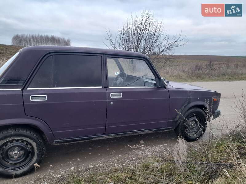 Седан ВАЗ / Lada 2107 1998 в Луцьку
