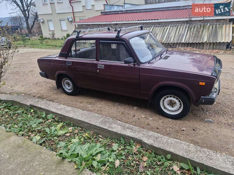 Седан ВАЗ / Lada 2107 2006 в Залещиках