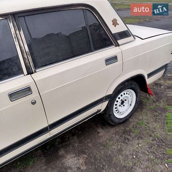 Седан ВАЗ / Lada 2107 1996 в Павлограде