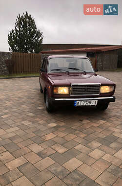 Седан ВАЗ / Lada 2107 2003 в Івано-Франківську