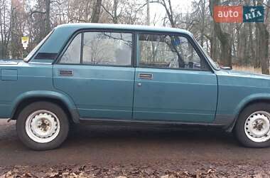 Седан ВАЗ / Lada 2107 2004 в Глухове