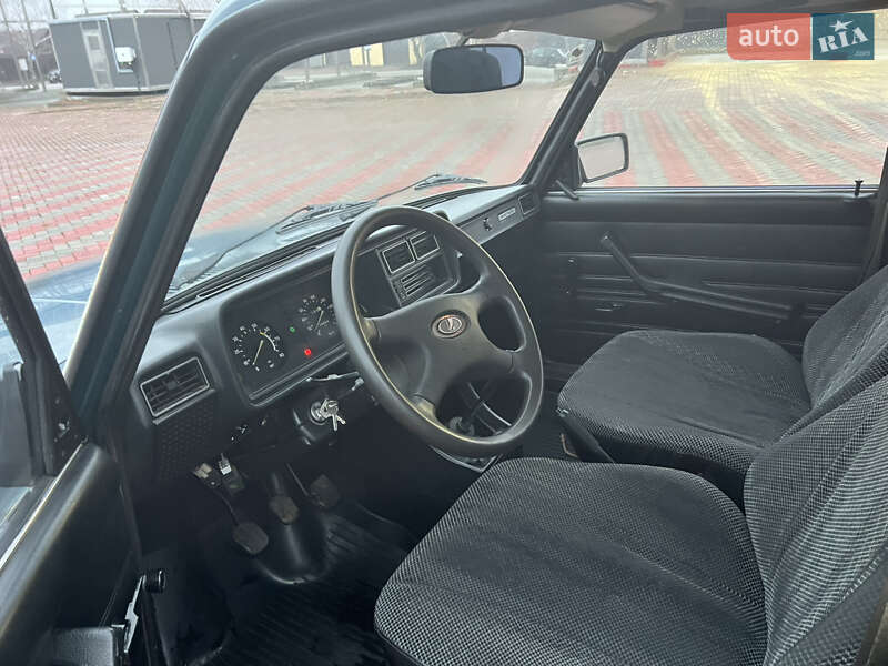 Седан ВАЗ / Lada 2107 2004 в Білій Церкві