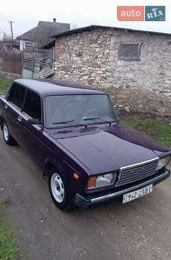 Седан ВАЗ 2107 2002 в Могилев-Подольске