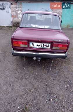 Седан ВАЗ 2107 2004 в Горішніх Плавнях