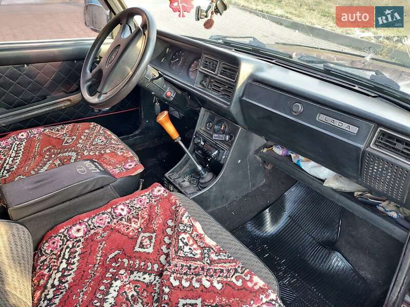 Седан ВАЗ / Lada 2107 2001 в Белой Церкви