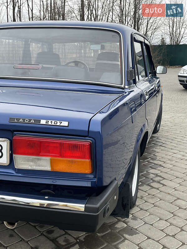 Седан ВАЗ / Lada 2107 2007 в Ильинцах