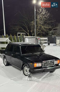 Седан ВАЗ 2107 2007 в Звягелі