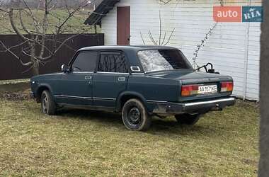 Седан ВАЗ 2107 2004 в Вижниці