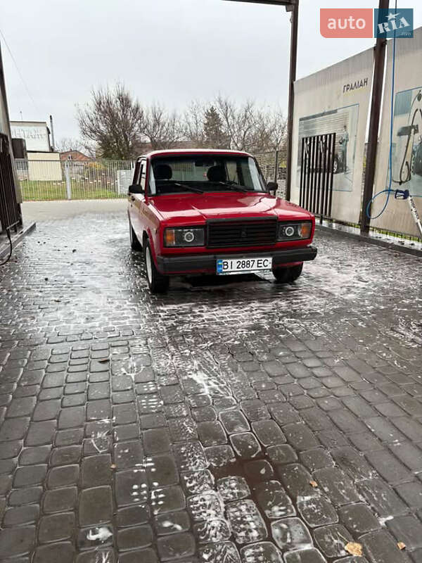 Седан ВАЗ / Lada 2107 1995 в Кременчуці