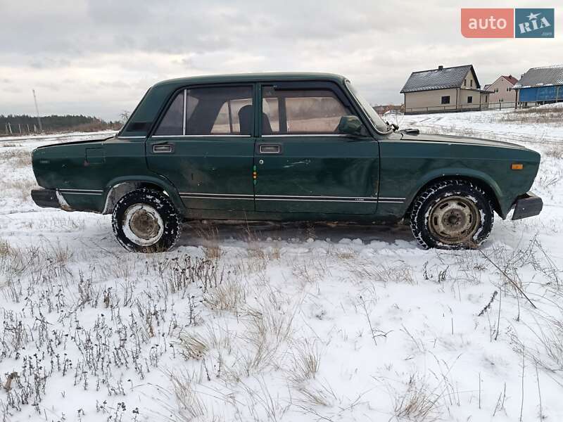 Седан ВАЗ / Lada 2107 1991 в Любешове