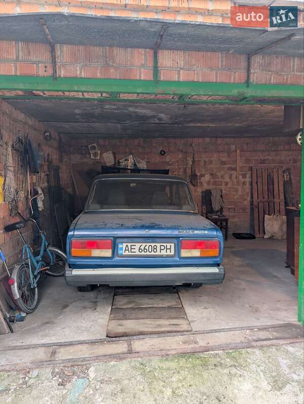 Седан ВАЗ / Lada 2107 2005 в Дніпрі