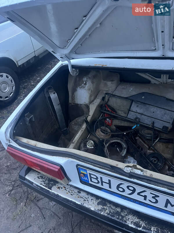 Седан ВАЗ / Lada 2107 1985 в Усатово