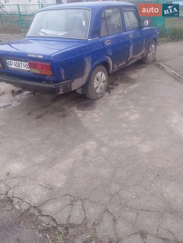 Седан ВАЗ / Lada 2107 2000 в Вольнянске