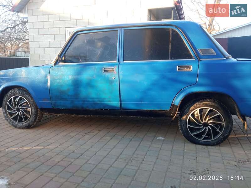 Седан ВАЗ / Lada 2107 2005 в Здолбунове фото 3 Седан ВАЗ / Lada 2107 2005 в Здолбунове