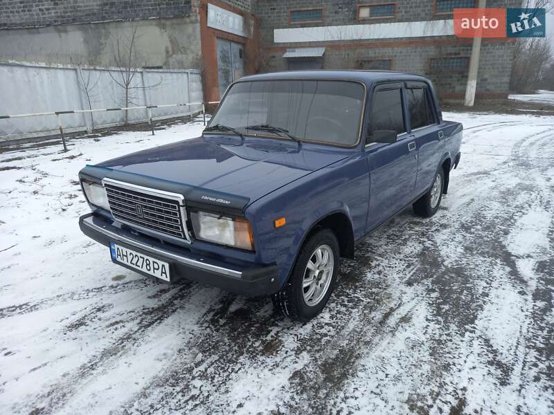 Седан ВАЗ / Lada 2107 2005 в Славянске