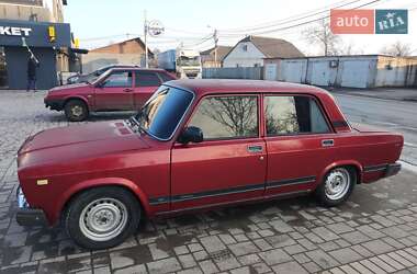 Седан ВАЗ / Lada 2107 2004 в Ізмаїлі