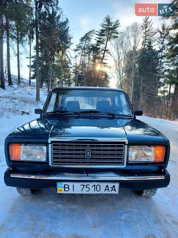 Седан ВАЗ / Lada 2107 2005 в Тростянце