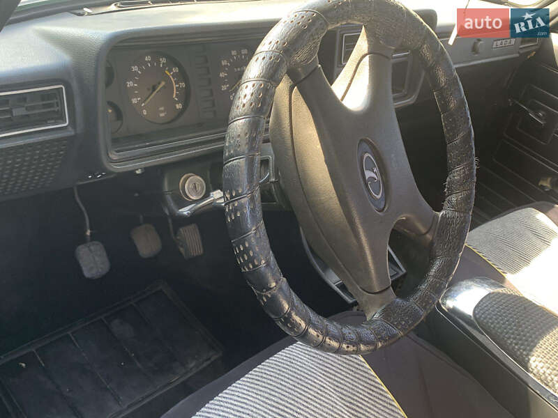 Седан ВАЗ / Lada 2107 2005 в Золочеве фото 4 Седан ВАЗ / Lada 2107 2005 в Золочеве