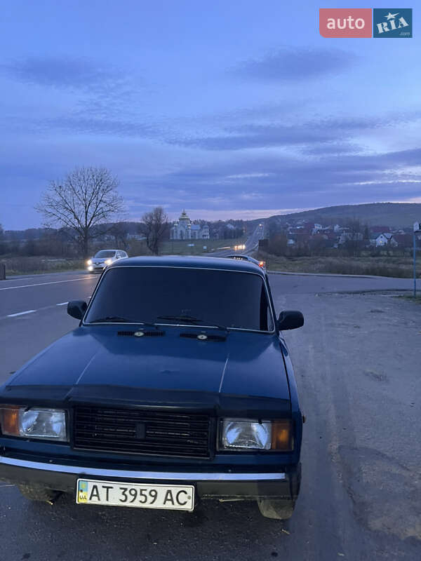 Седан ВАЗ / Lada 2107 2005 в Надворной