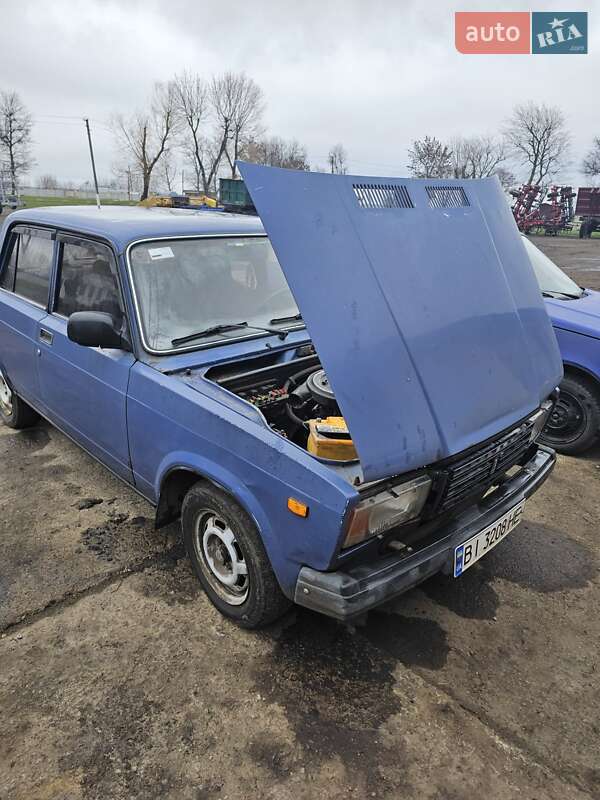 Седан ВАЗ / Lada 2107 2003 в Семеновке